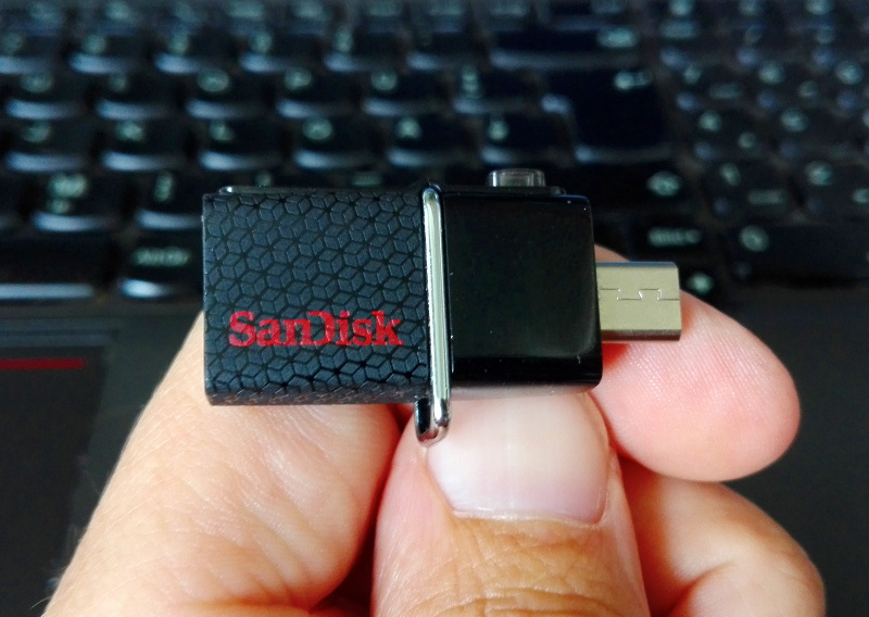 SanDisk Ultra 32 GB Dual USB-Stick