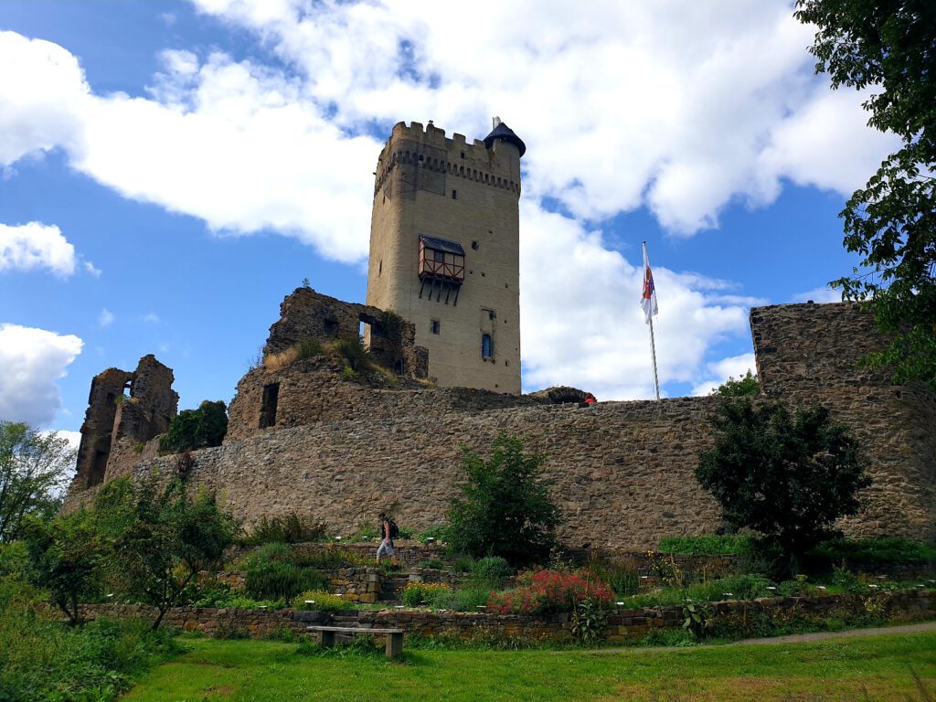 Burg Olbrück im Brohltal